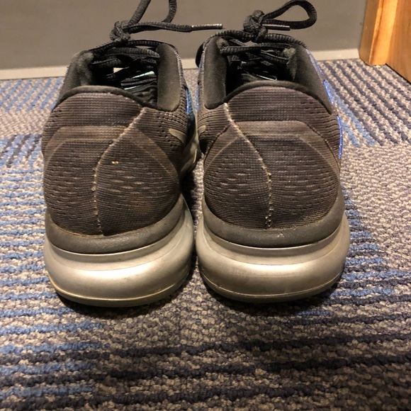 Nike Air Max - Picture 3 of 4